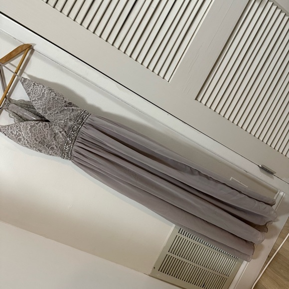 Formal Dress - Picture 2 of 6